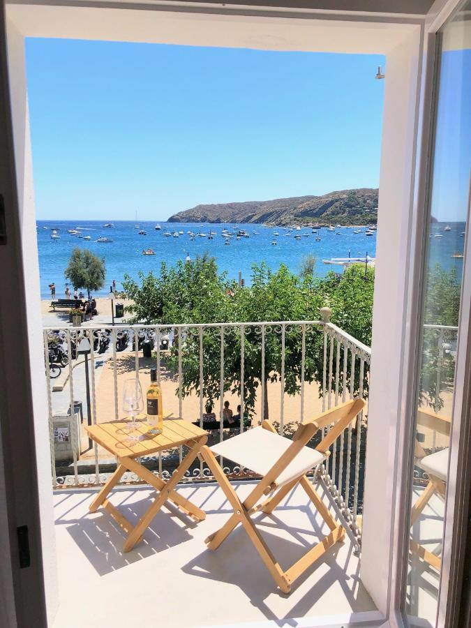 Beachfront Suite In Cadaques Center Esterno foto
