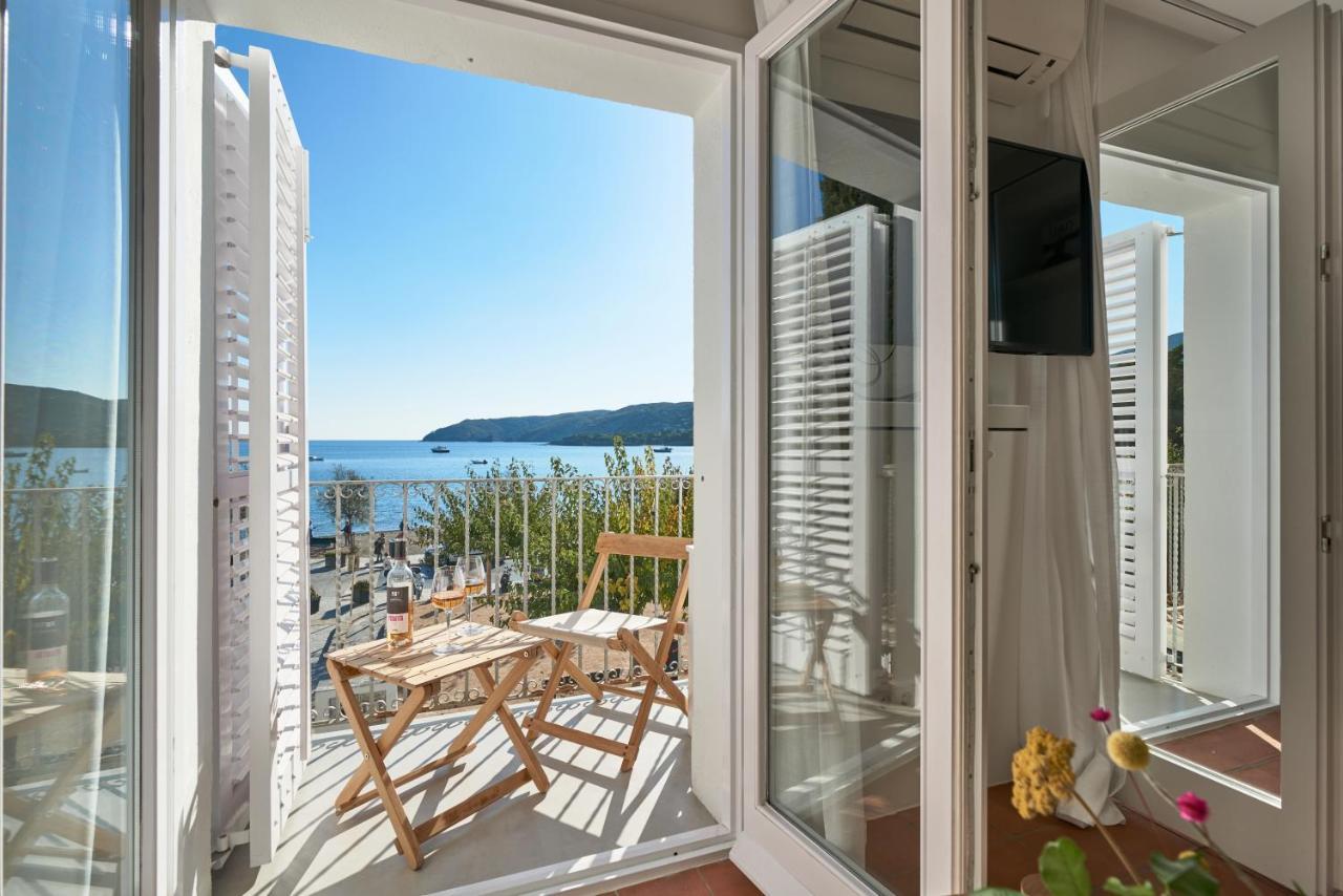Beachfront Suite In Cadaques Center Esterno foto