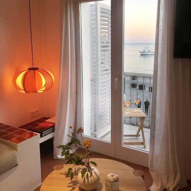 Beachfront Suite In Cadaques Center Esterno foto